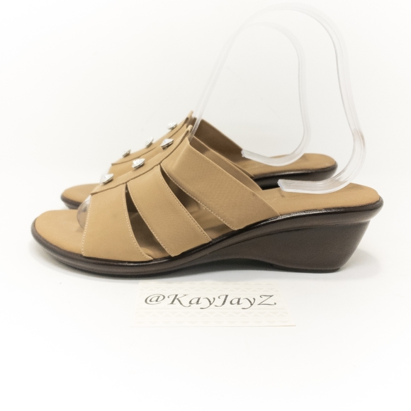 Onex Beige Wedge 3 Stone Sandal - Picture 1 of 8